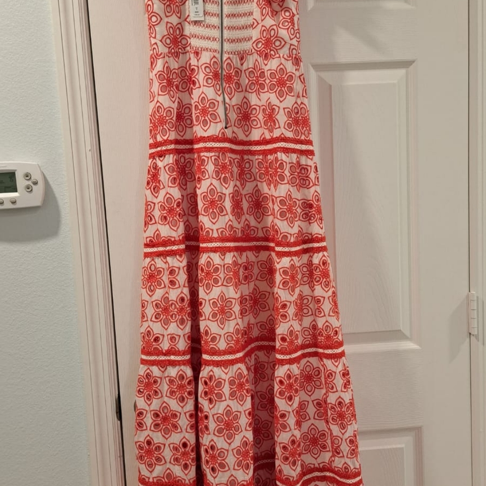Alice + Olivia White Maxi Dress with Red Floral Eyelet Pattern - Picture 11 of 12